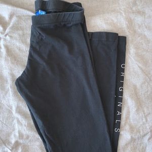 ADIDAD LEGGINS
